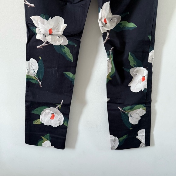 Banana Republic Black and White Cropped Floral Pants - Picture 5 of 6